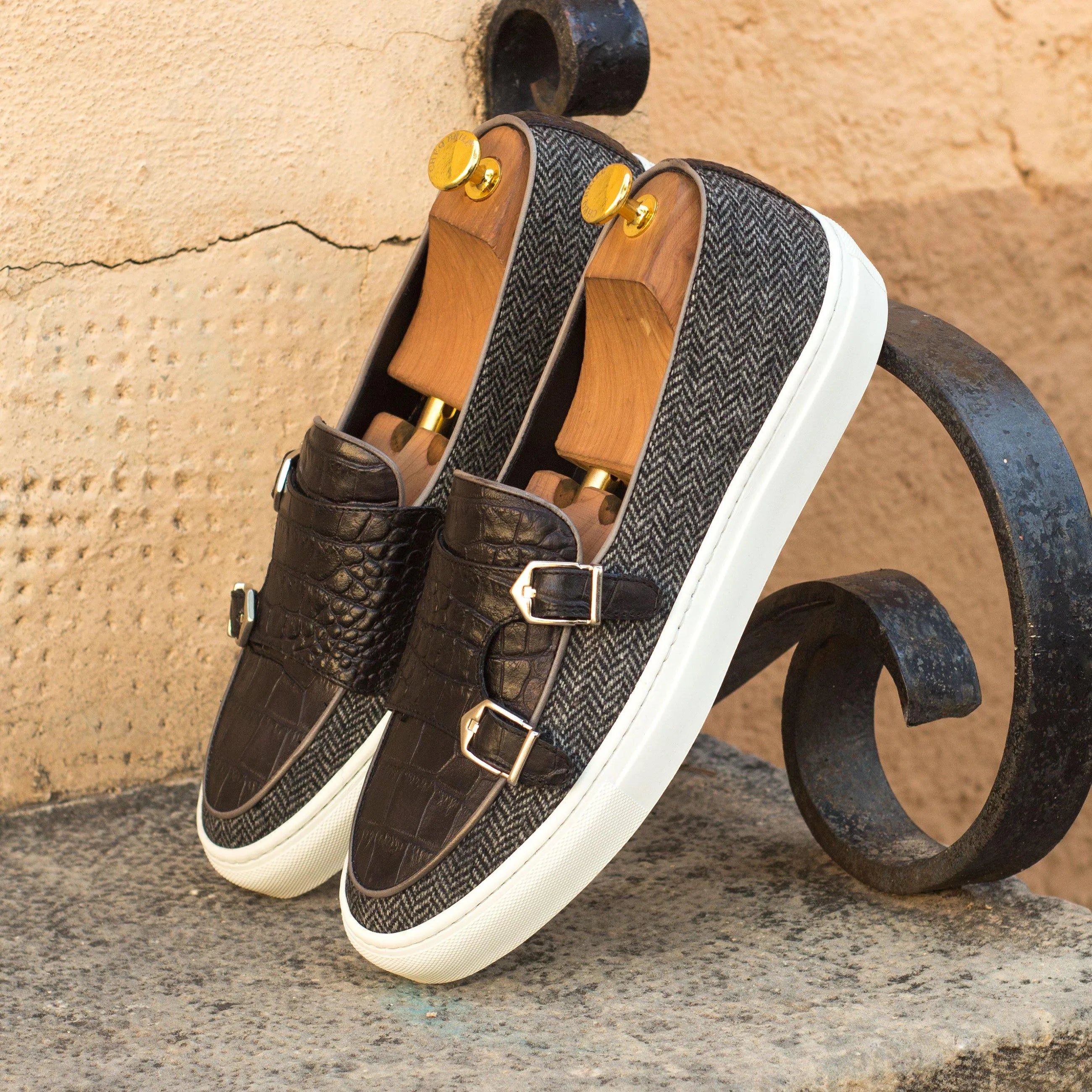 Stylish brown leather and herringbone DonDrapper monk sneaker II for modern elegance