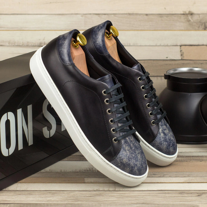 Pair of black leather sneakers, DTT3 Trainer Patina Sneakers II with cupsole design