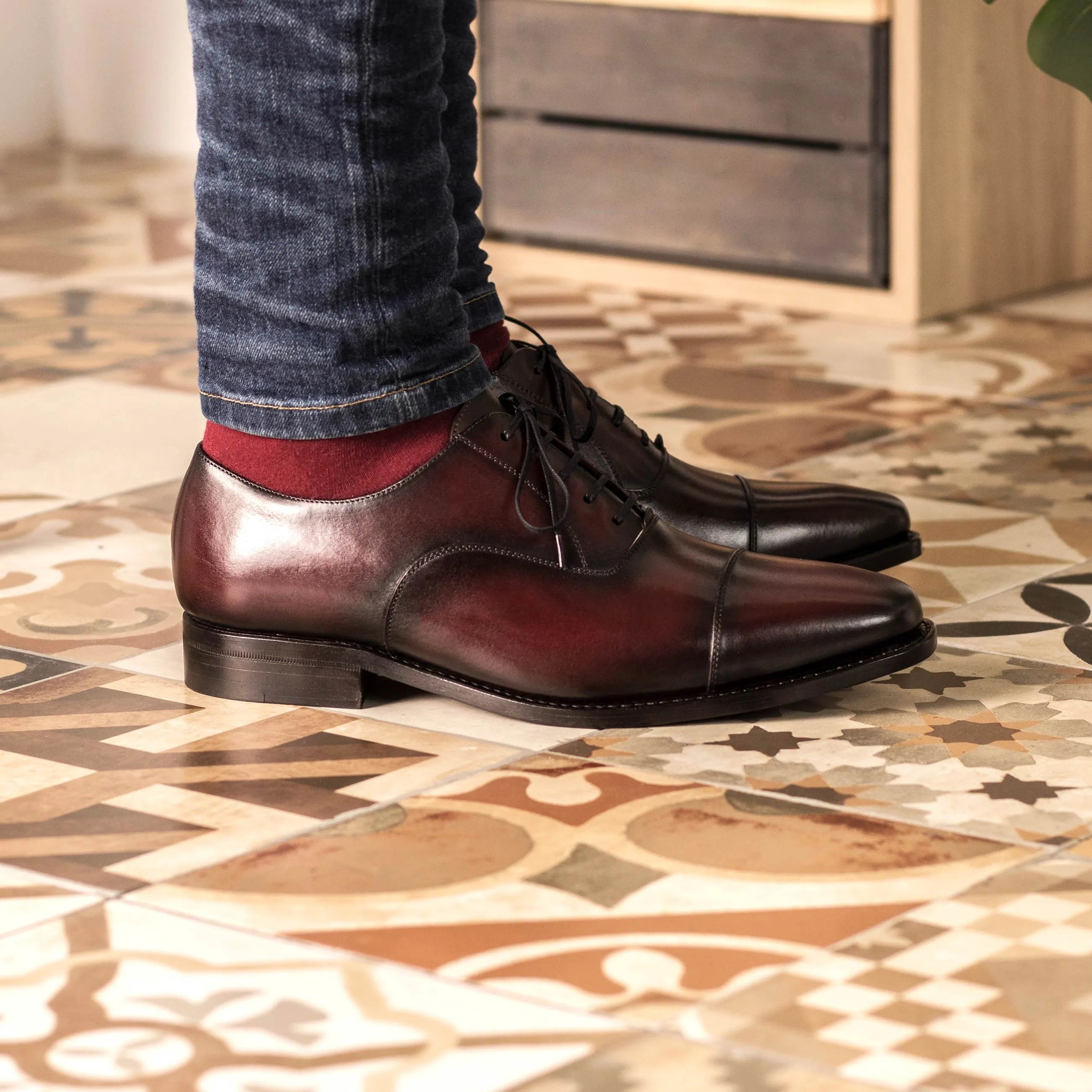 Burgundy leather Duran Oxford Shoes showcasing elegance and style in the fast lane