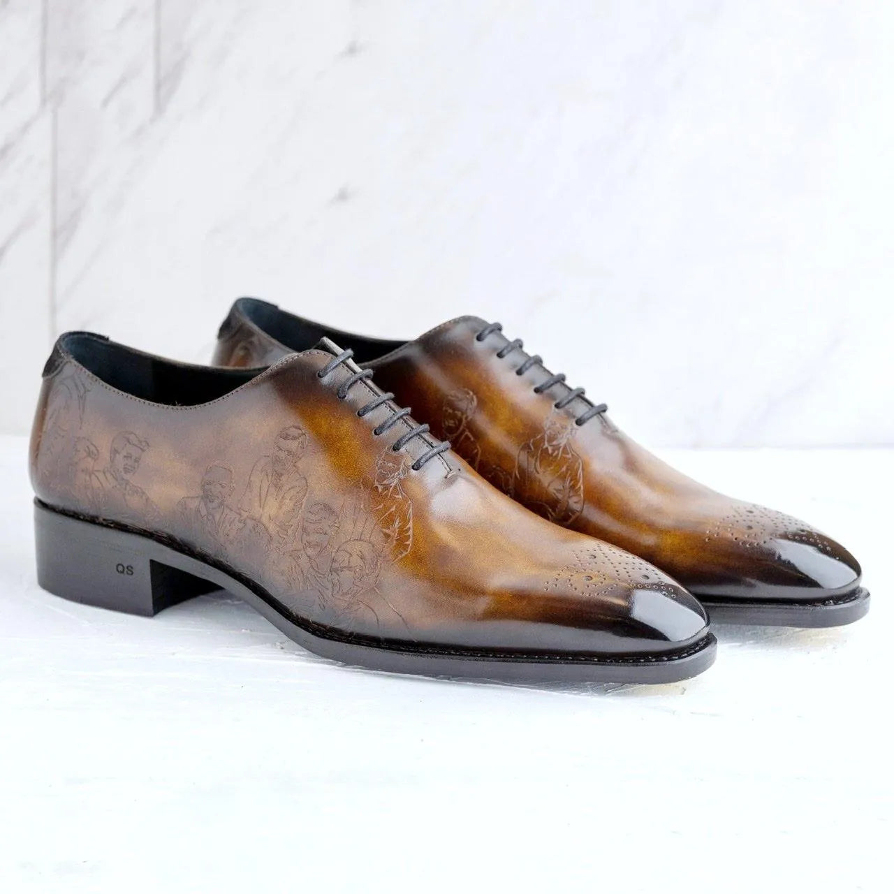 Brown leather dress shoes, El President Patina Whole Cut, in Italian Crust Leather