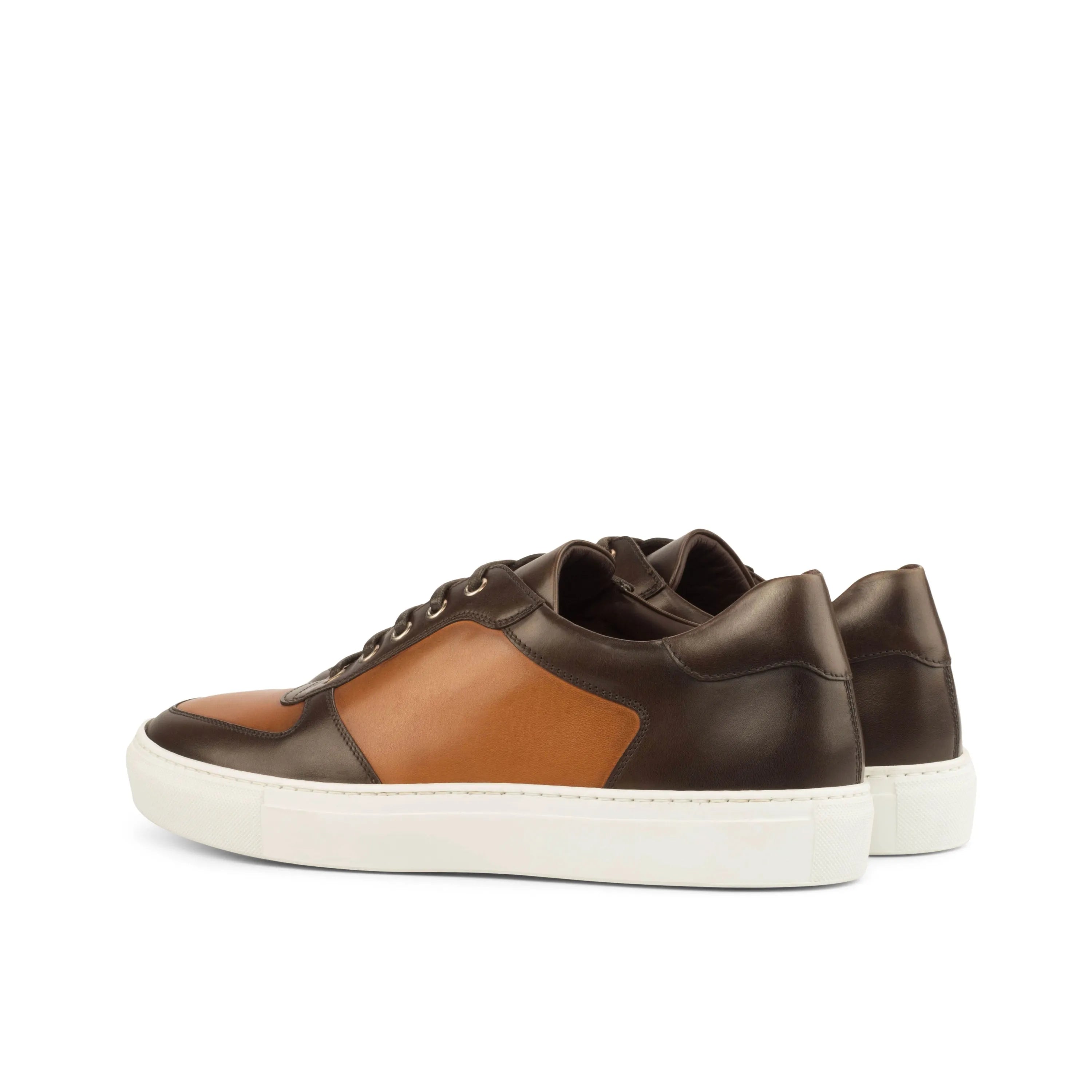 Two-toned leather FG39 Low Top Sneaker featuring painted calf detailing for stylish comfort