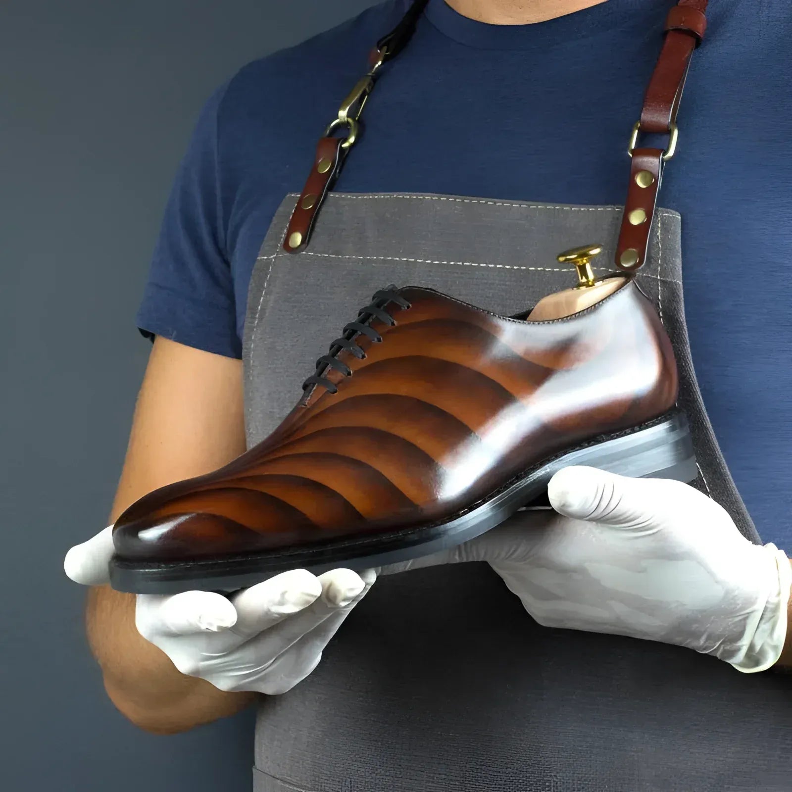 Brown leather dress shoe, Galvarino Patina Wholecut II, showcasing exquisite Patina finish