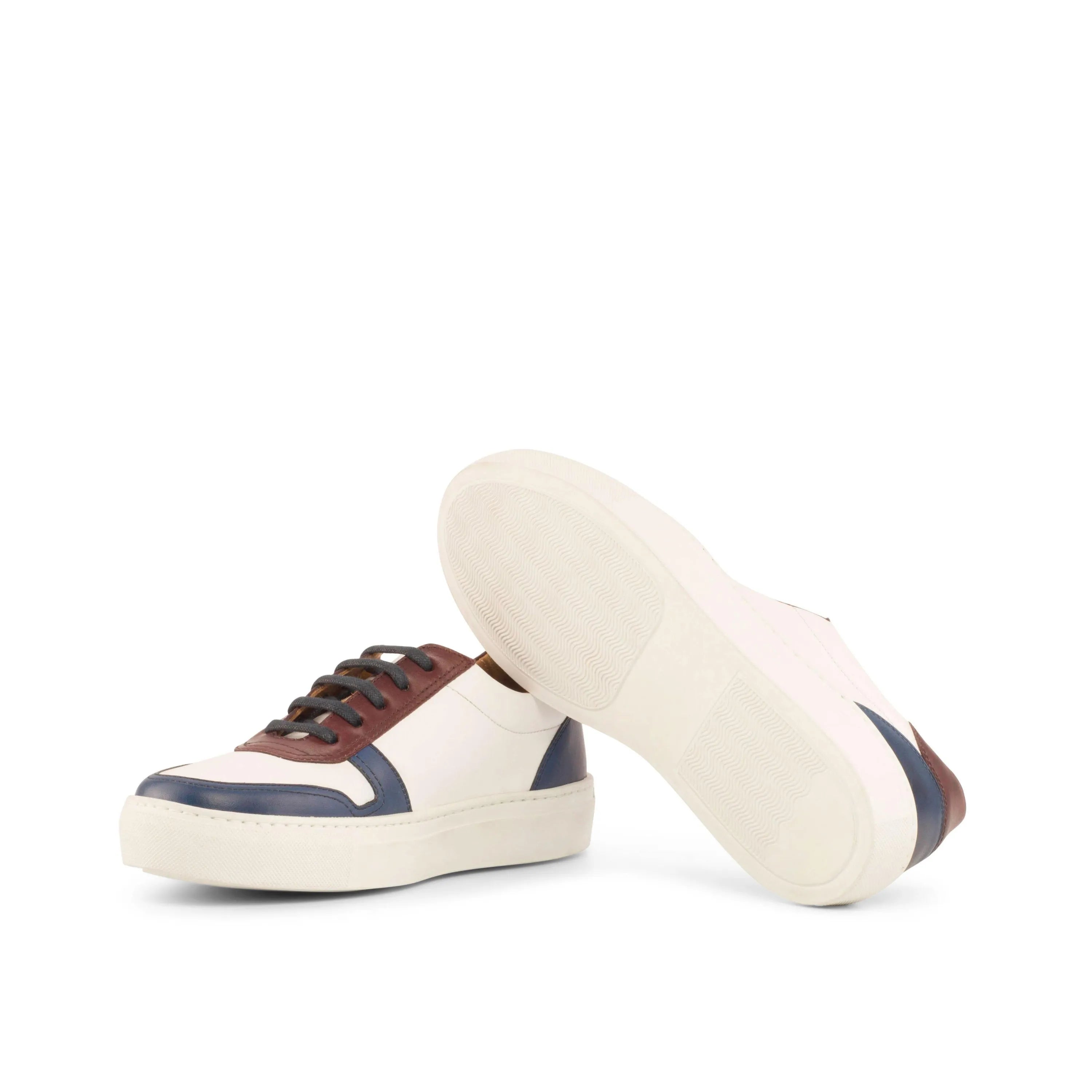 Two-toned leather sneakers from the Georgia Ladies Trainer collection