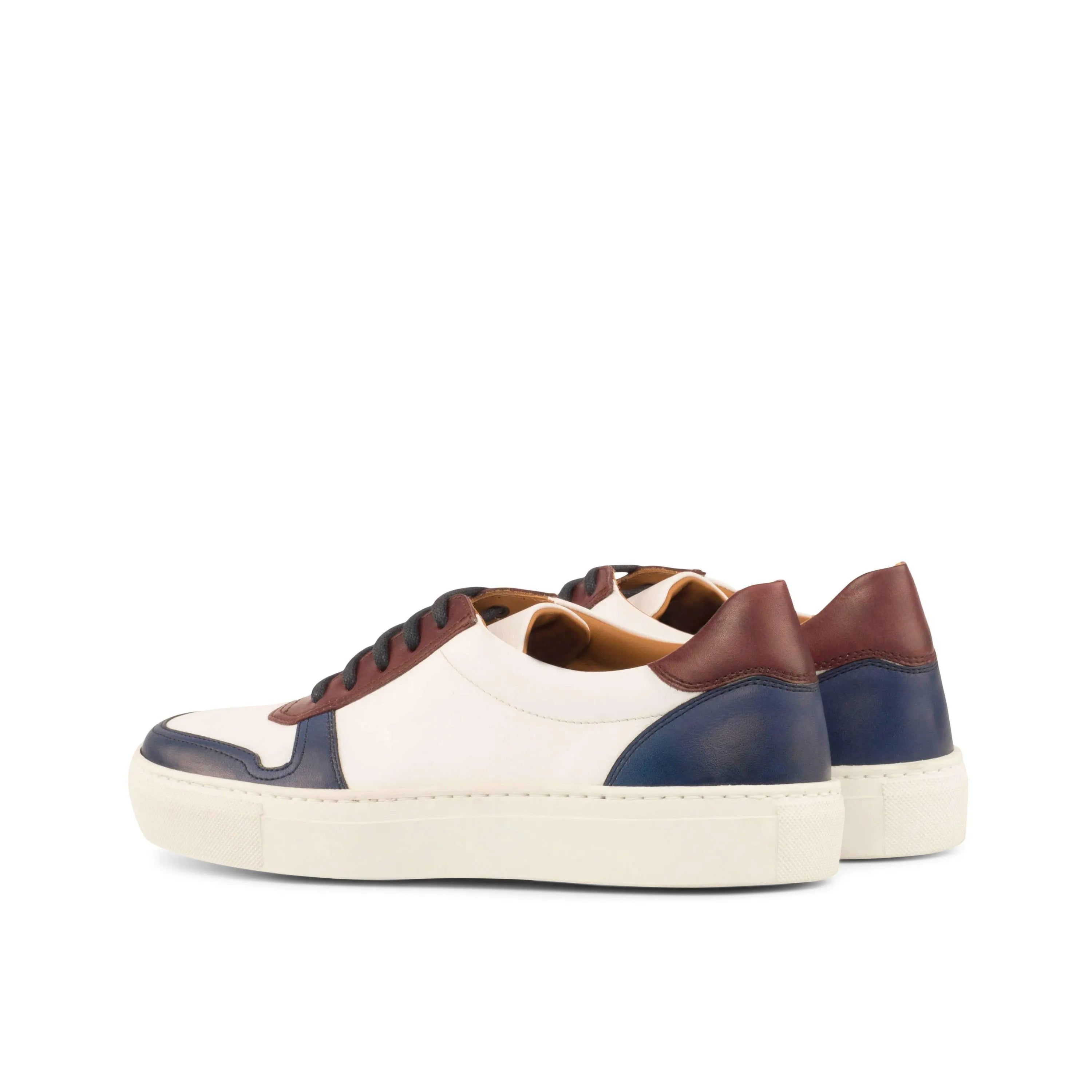 Two-toned leather sneakers of the Georgia Ladies Trainer Sneaker II in painted calf