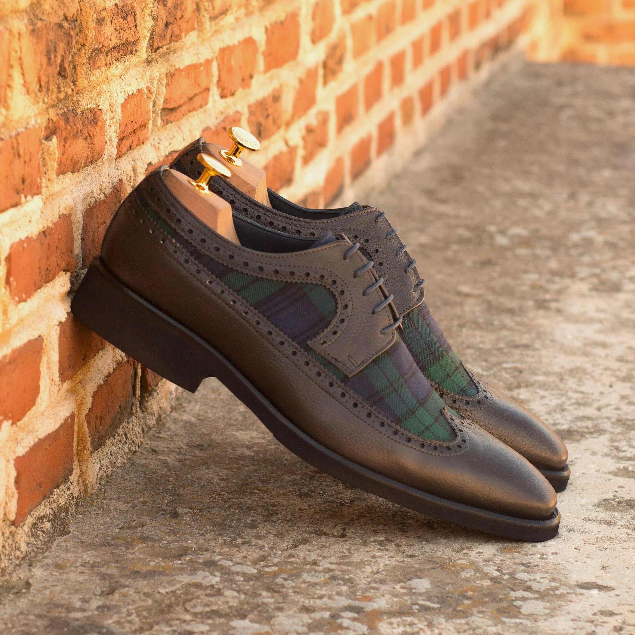 Leather and tartan wingtip shoes GM05 Longwing Blucher II showcasing classic style