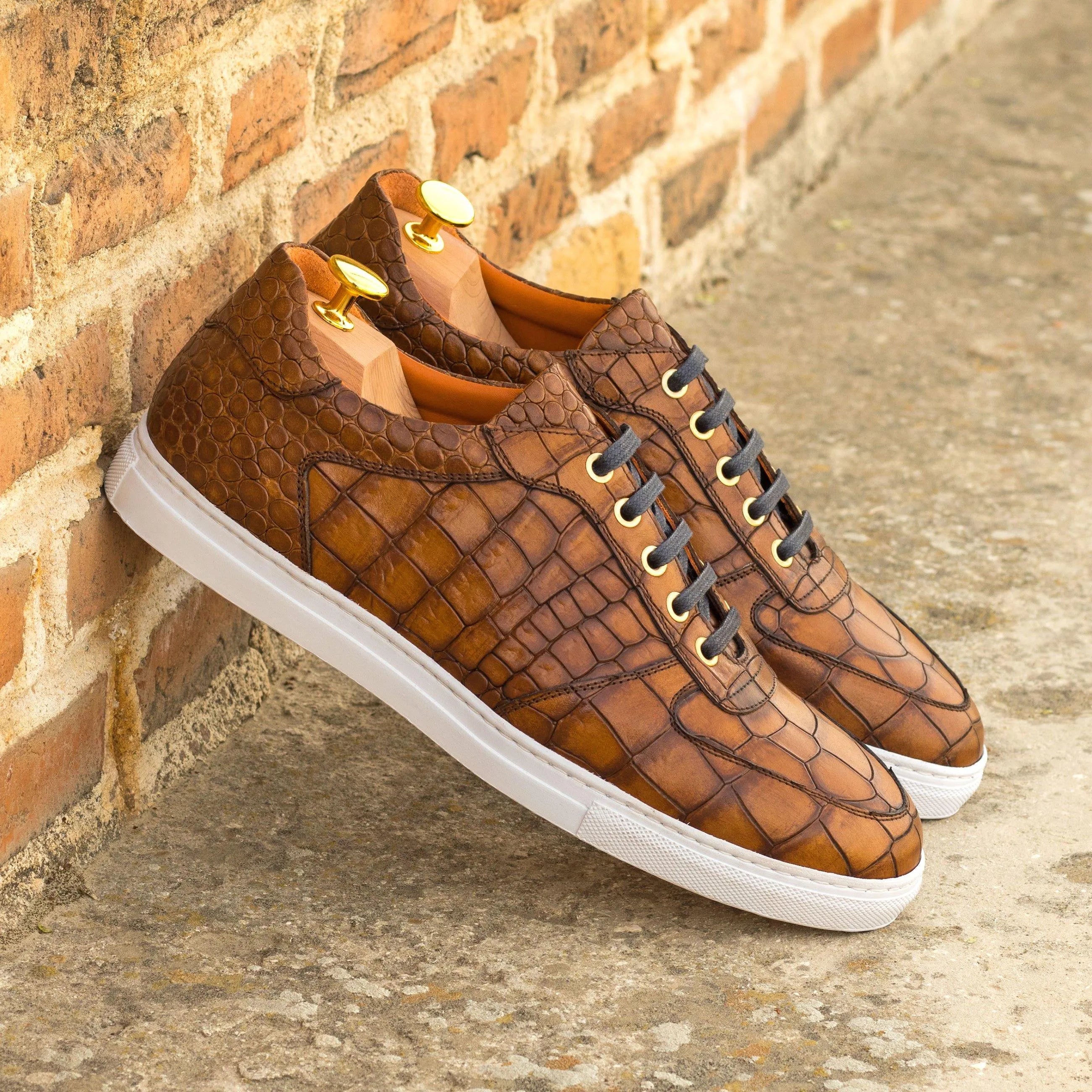 Brown crocodile-patterned leather Hamalaya Low Top Sneakers, luxury bespoke shoes for men