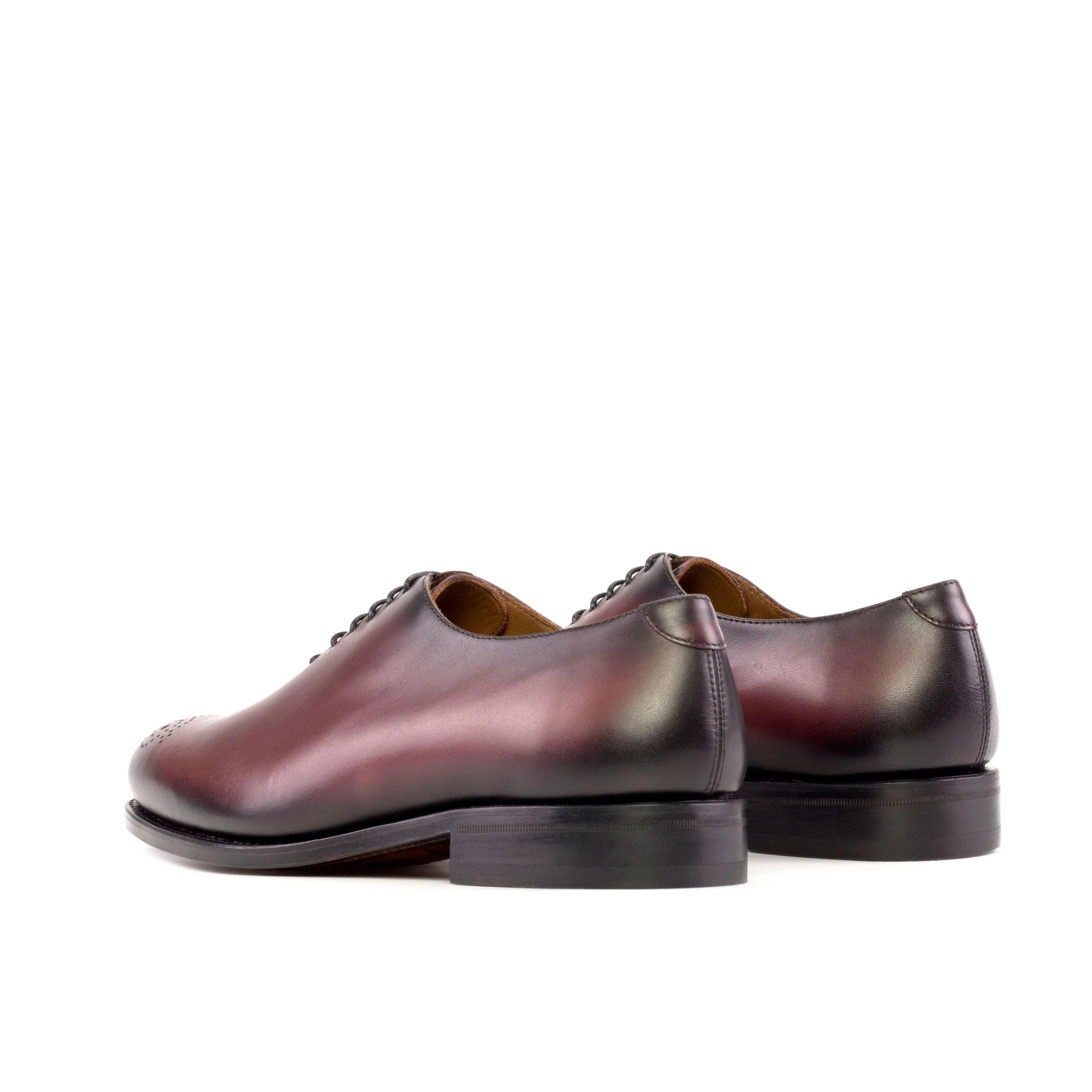 Burgundy leather Himari wholecut shoes for a sophisticated and elegant style
