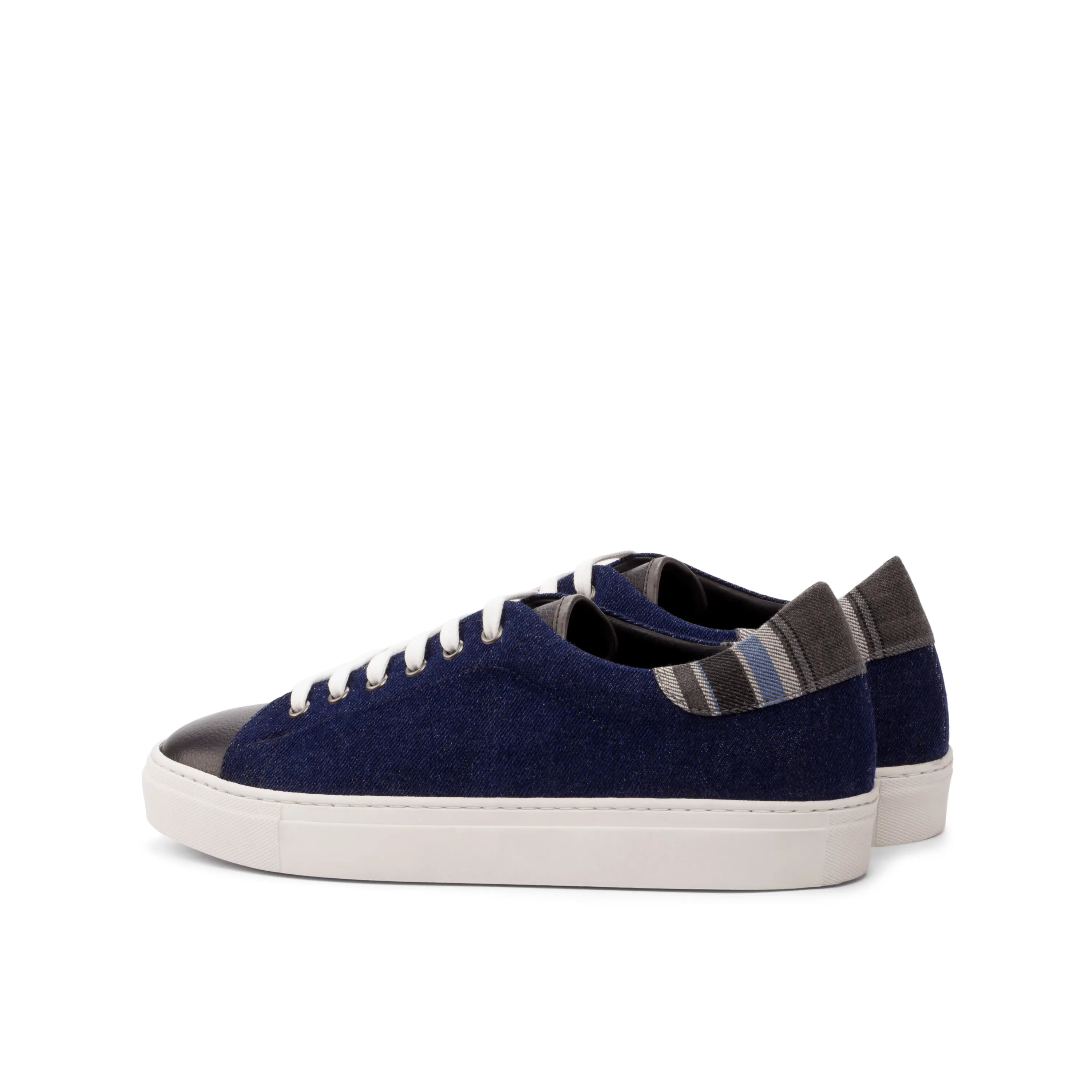 Navy blue casual sneakers, featuring the stylish Ioway Trainer Sneaker design