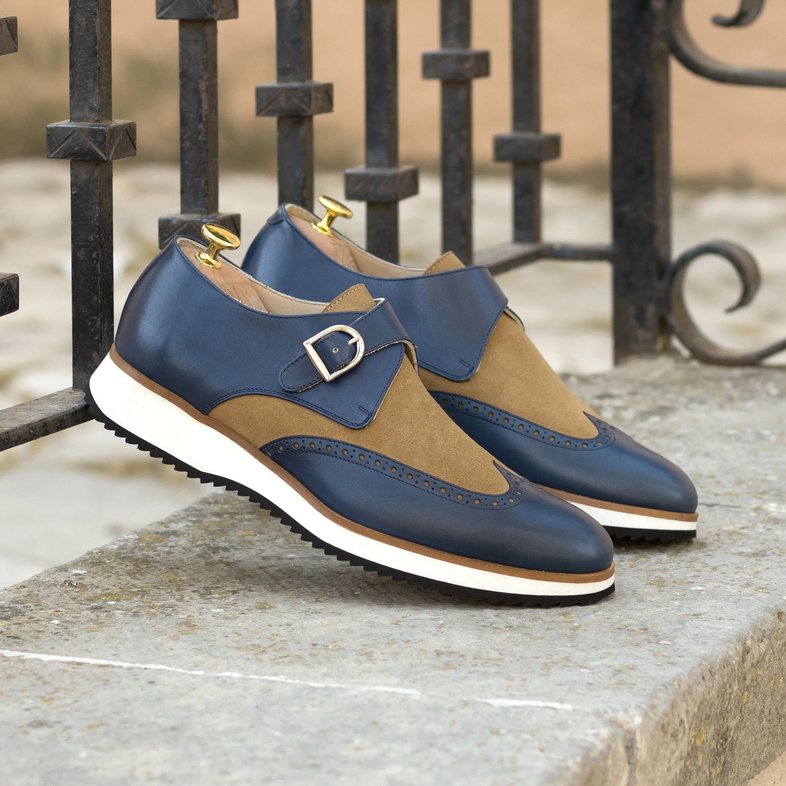 Two-tone leather Javi Single Monk Shoes, stylish and sophisticated monk shoes