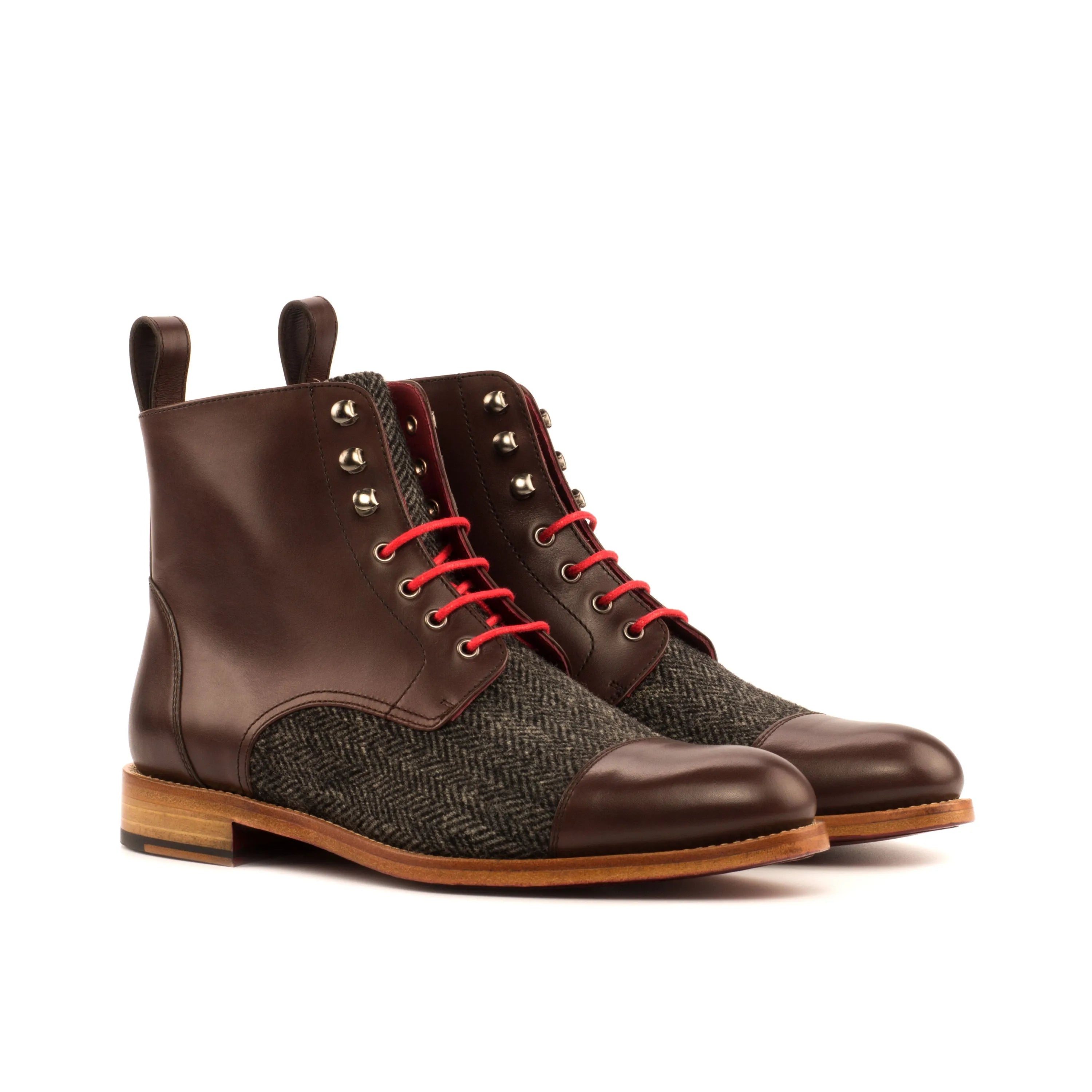 Brown leather and tweed Jorge Ladies Captoe boots with red laces, perfect for stylish looks