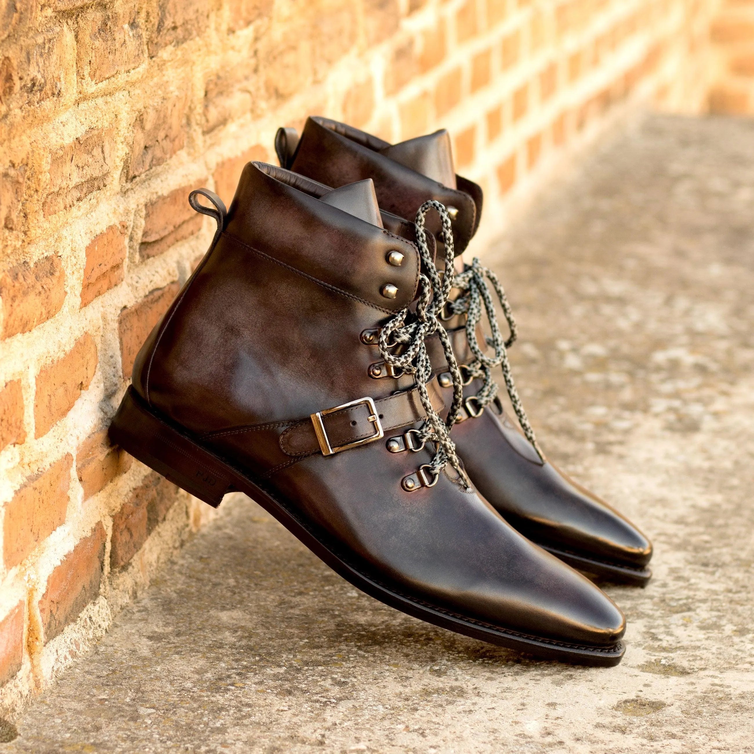 Leather ankle boots with buckle from Lhotse Patina Hiking collection