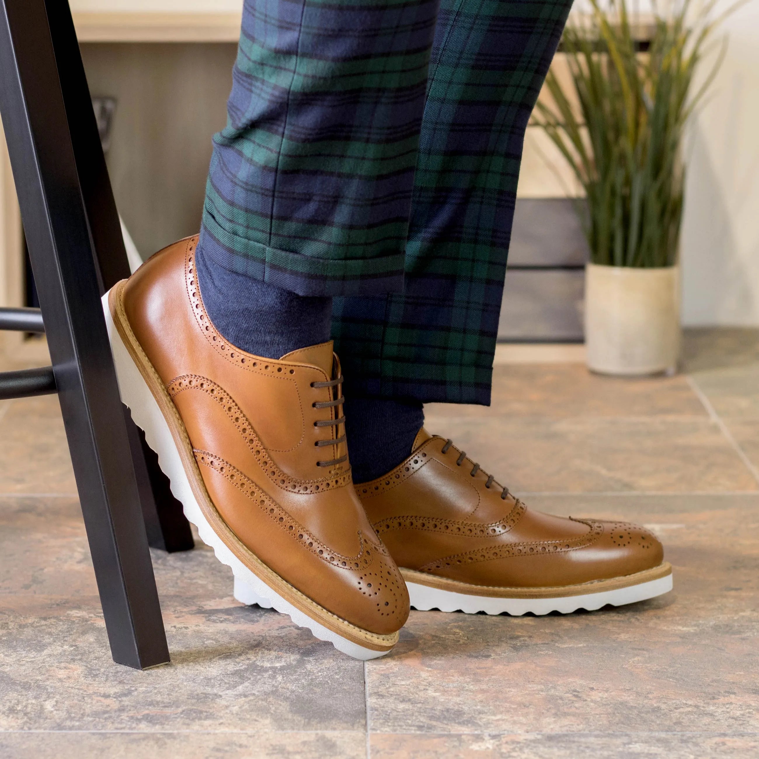 Brown leather wingtip Loopeh full brogue shoes, stylish dress shoes for the fast lane