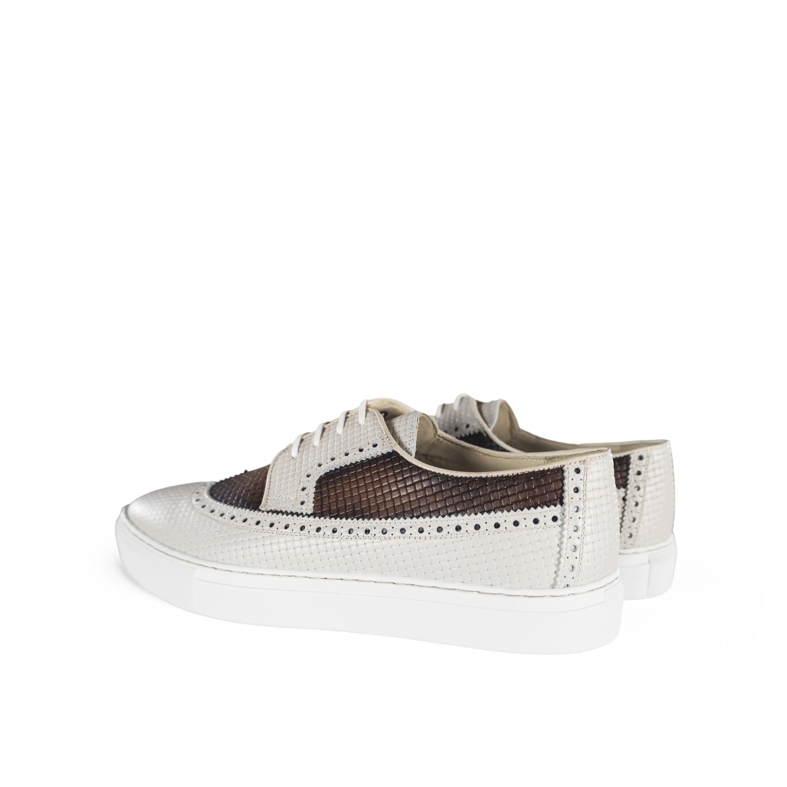 Two-toned leather sneakers featuring the Markof Longwing Sneaker design