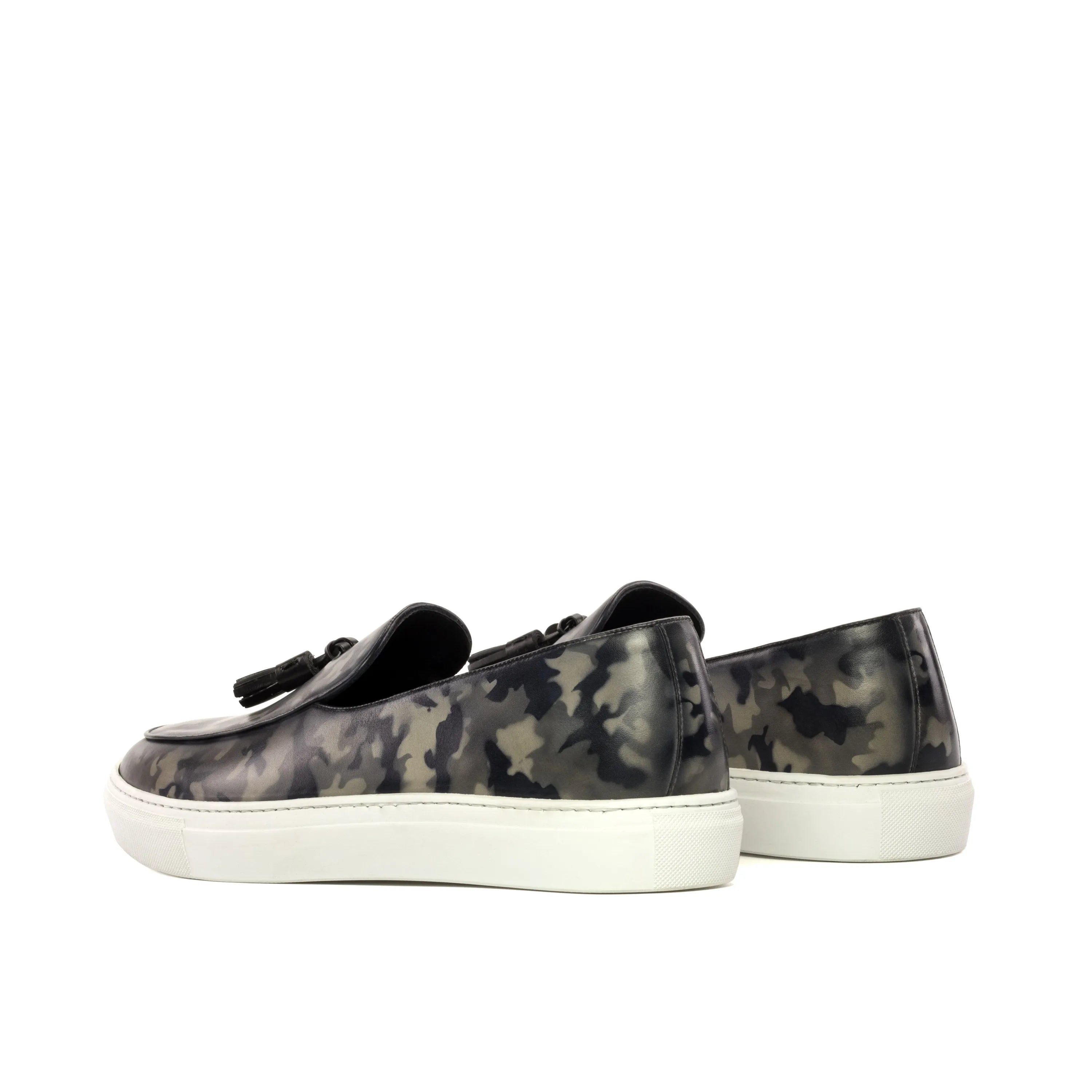 Camouflage-patterned Martin Patina Belgian sneaker, perfect for casual style and comfort