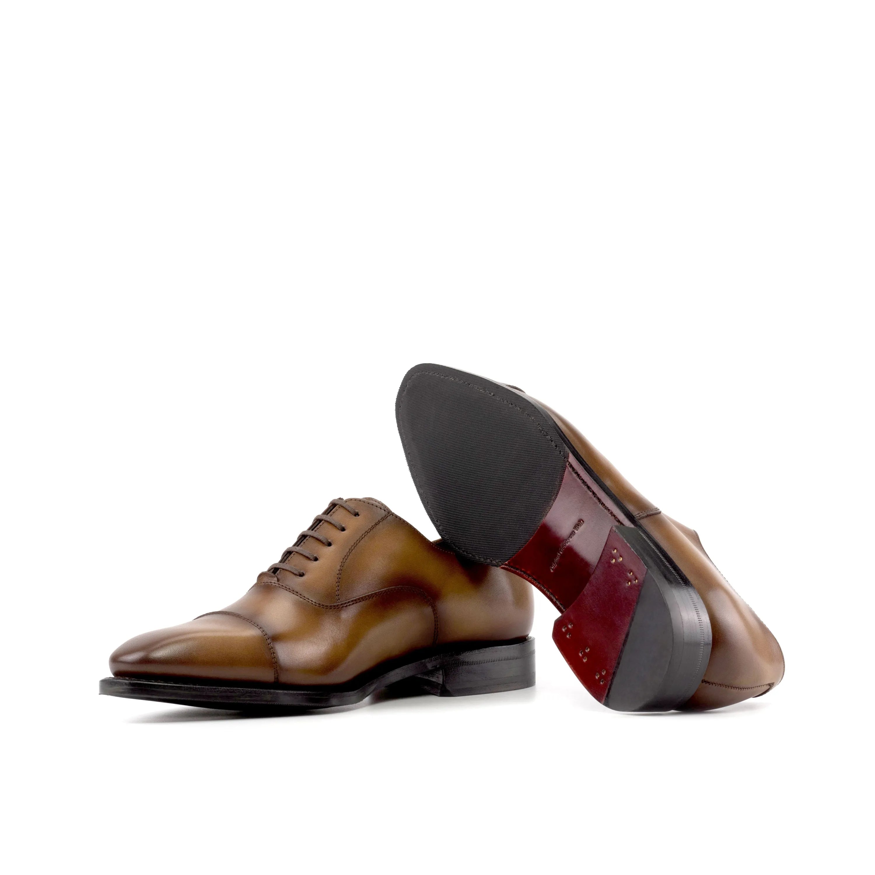 Brown leather Onyx Oxford shoes designed for elegance and style in the fast lane
