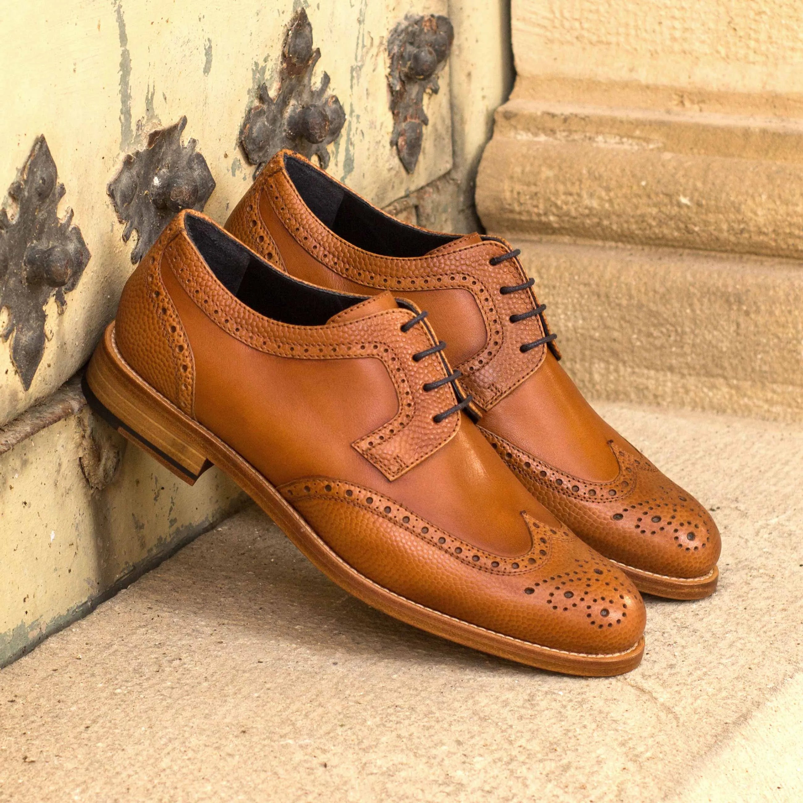 Pair of brown leather Derby Wingtip shoes from the Perla Ladies Derby collection