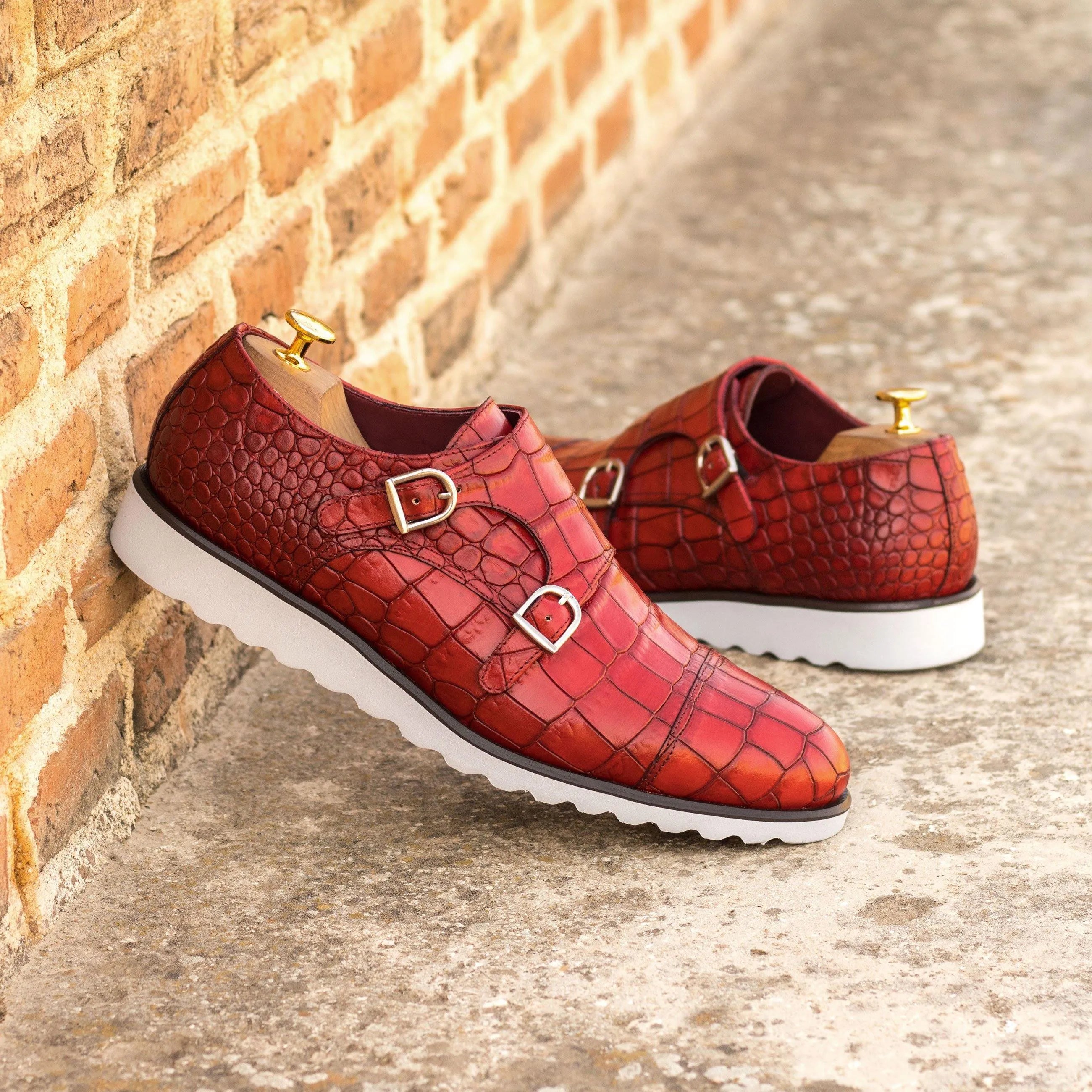 Red crocodile-patterned Poaulo Double Monk Shoes for a stylish and sophisticated look