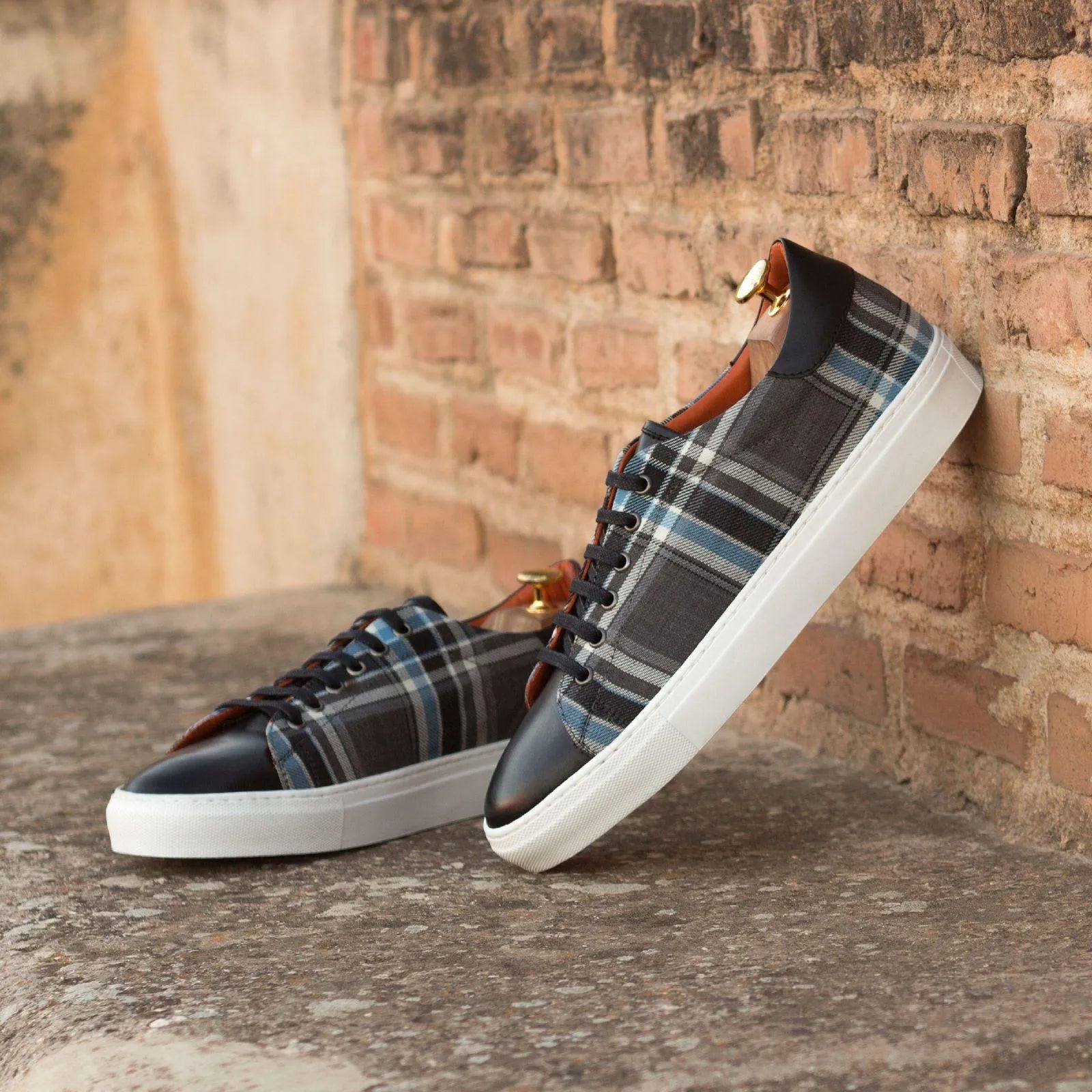Plaid Retro Trainer Sneakers II with white soles for stylish casual wear