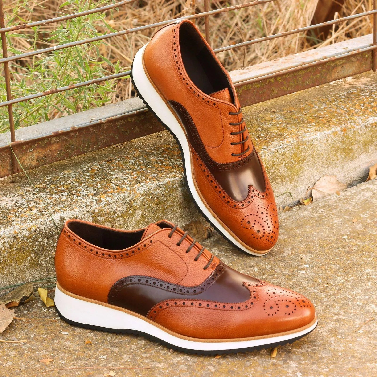 Two-tone brown leather wingtip Soho Full Brogue Shoes, perfect luxury bespoke shoes for men