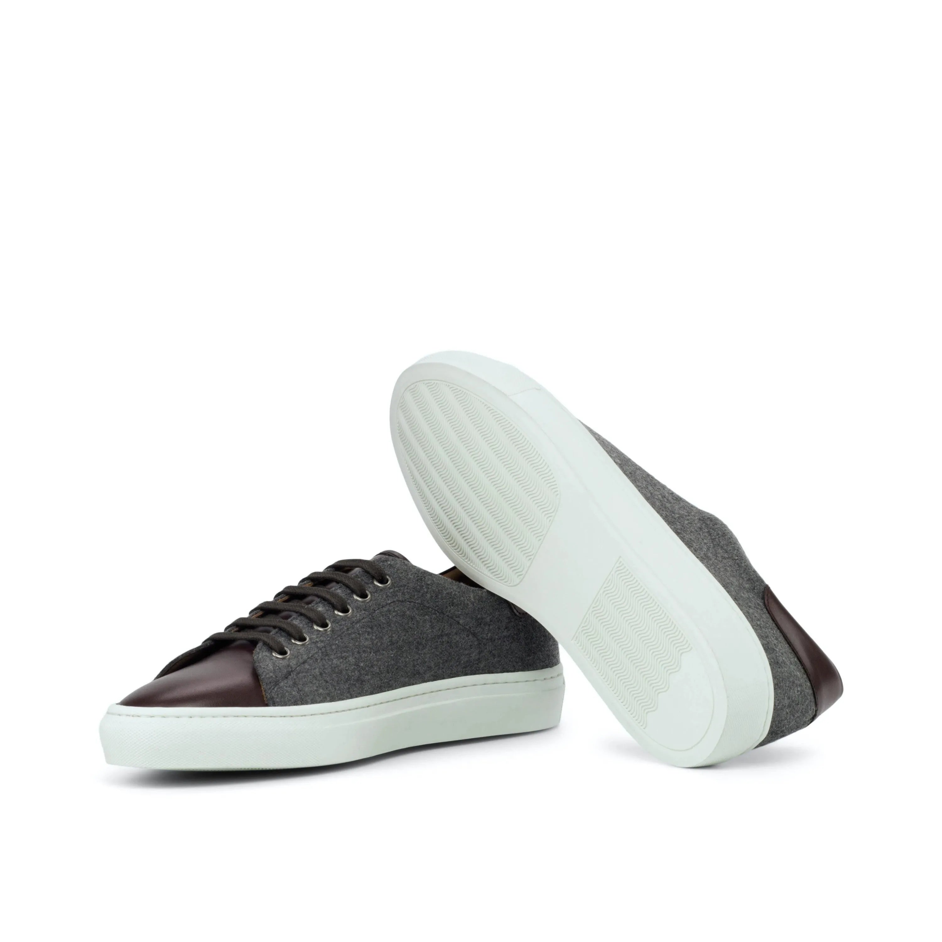 Two-tone casual sneakers from the Supera Trainer Sneakers II collection