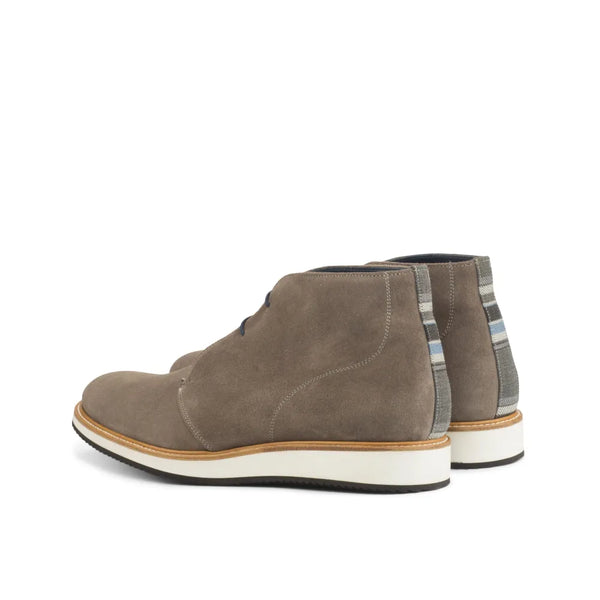 Taupe suede T42 Chukka boots showcasing stylish and versatile footwear design