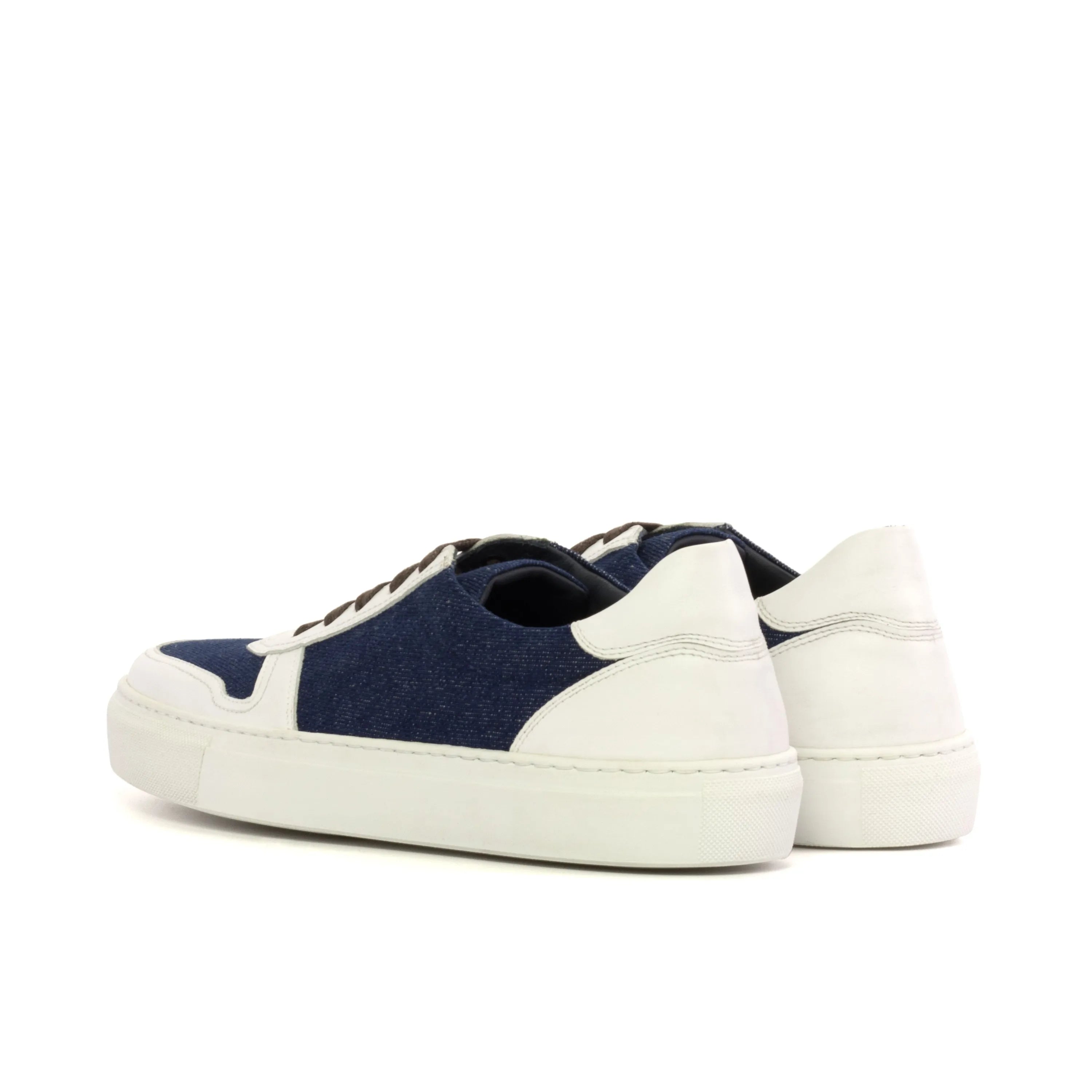 Navy and white leather sneakers of the Viceroy Unisex Trainer Sneaker II model